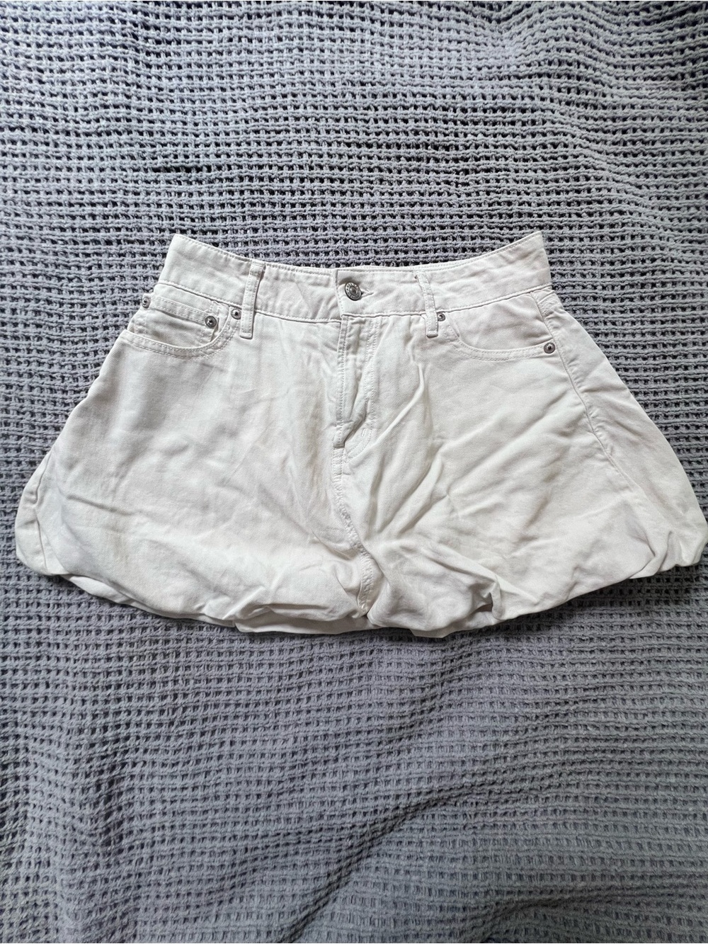 American Eagle Outfitters White Mini Bubble Skirt